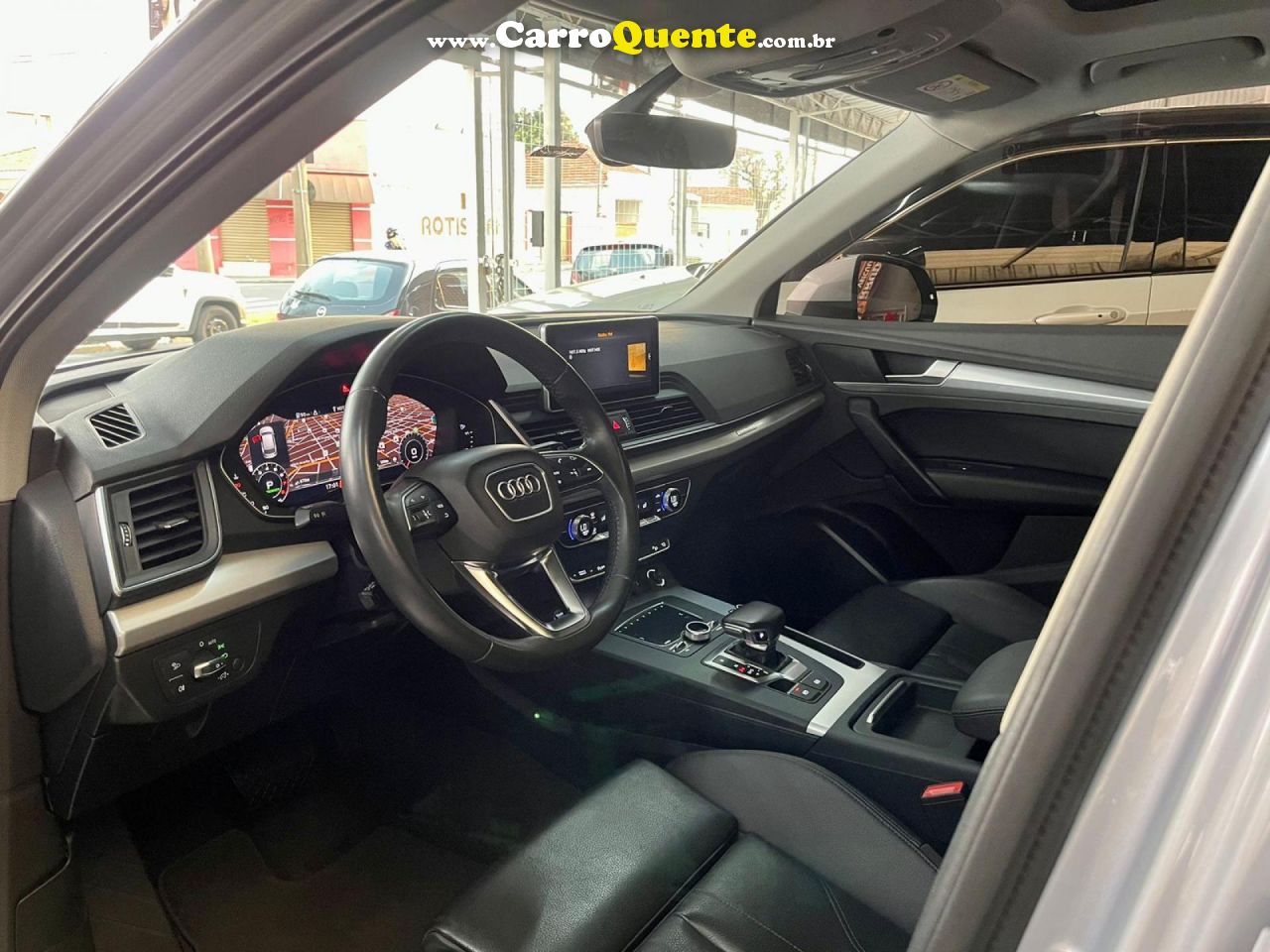 AUDI   Q5 AMBIENTE 2.0 TFSI QUATTRO S TRONIC   PRATA 2018 2.0 GASOLINA - Loja