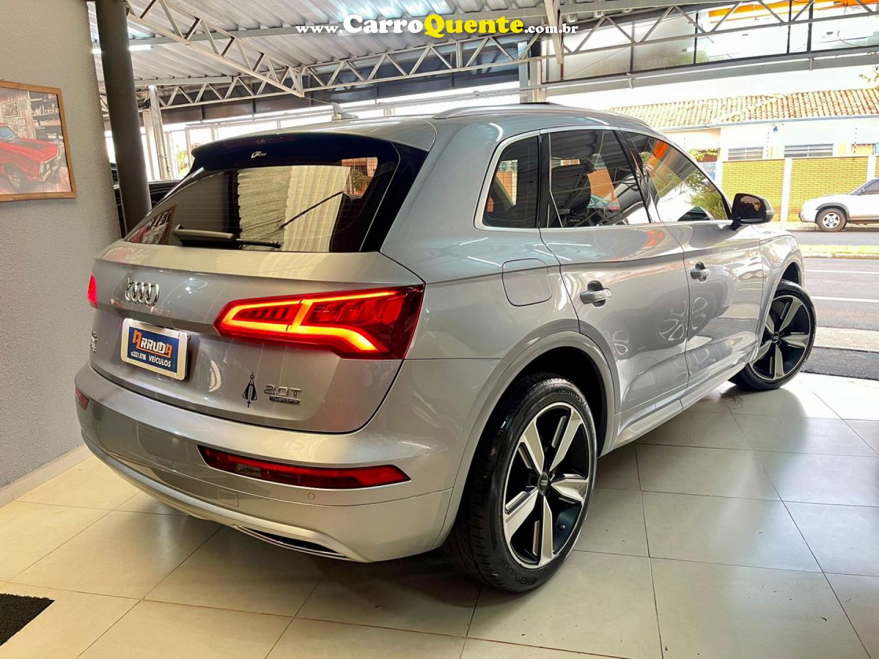 AUDI   Q5 AMBIENTE 2.0 TFSI QUATTRO S TRONIC   PRATA 2018 2.0 GASOLINA - Loja