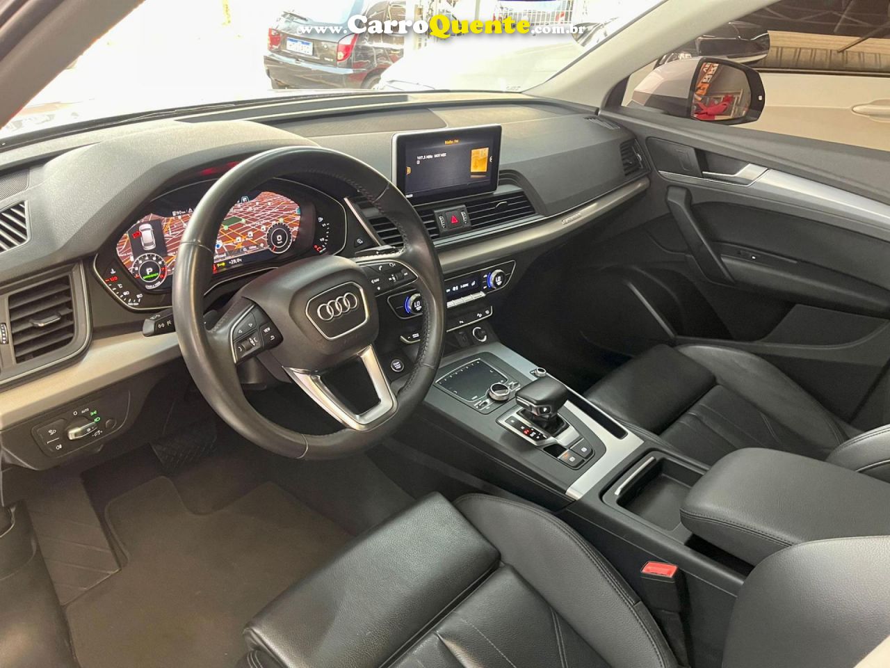 AUDI   Q5 AMBIENTE 2.0 TFSI QUATTRO S TRONIC   PRATA 2018 2.0 GASOLINA - Loja