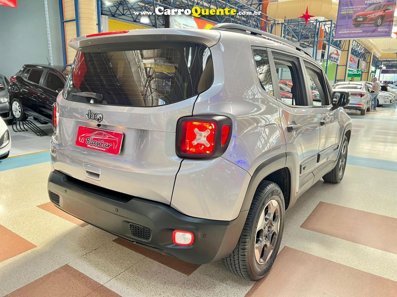 JEEP   RENEGADE1.8 4X2 FLEX 16V AUT.(PCD)   PRATA 2020 1.8 FLEX - Loja