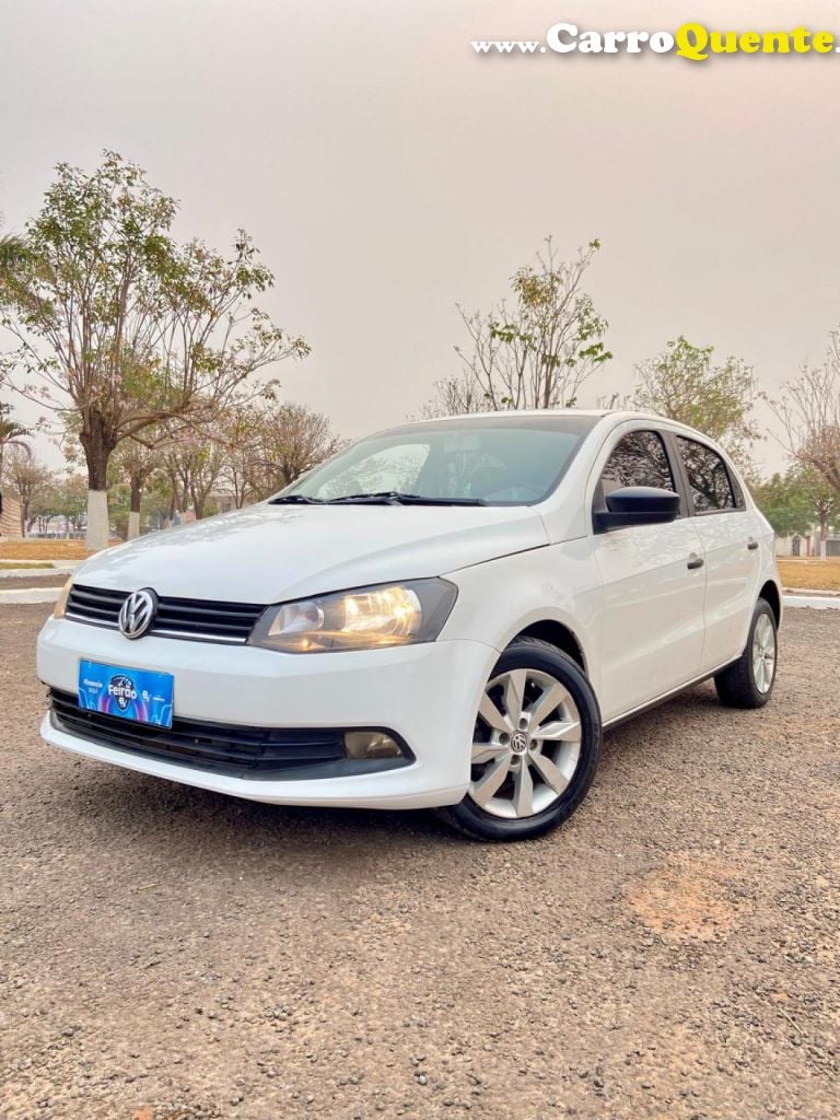 VOLKSWAGEN   GOL TRENDLINE 1.6 T.FLEX 8V 5P   BRANCO 2015 1.6 GASOLINA - Loja