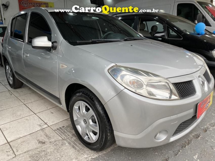 Renault SANDERO 1.6 PRIVILÉGE 16V FLEX 4P MANUAL - Loja