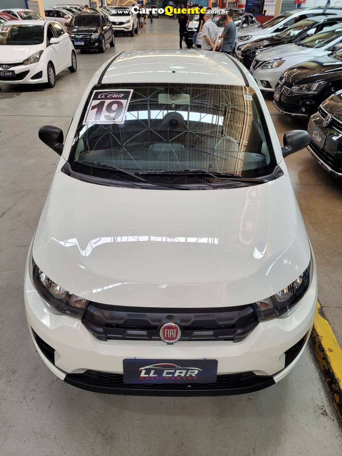 FIAT MOBI 1.0 8V EVO LIKE. COMPLETO - Loja