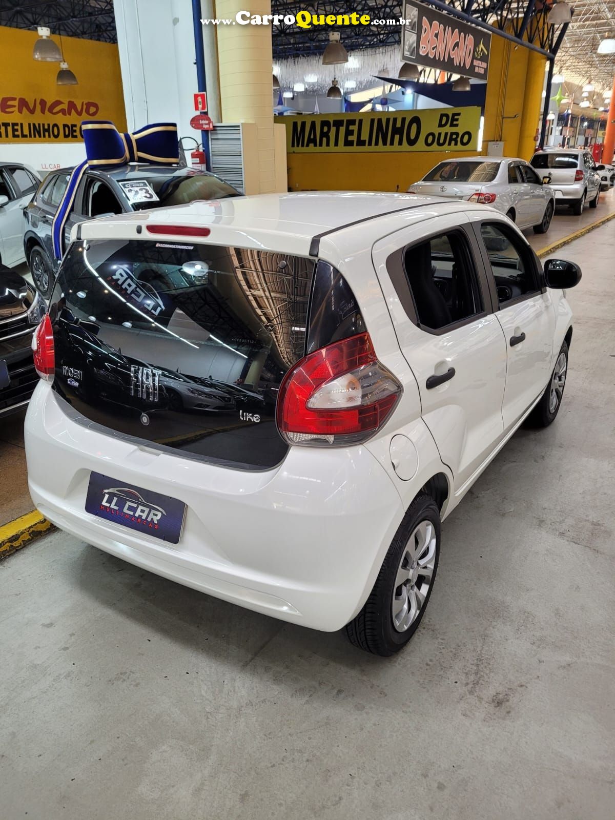 FIAT MOBI 1.0 8V EVO LIKE. COMPLETO - Loja