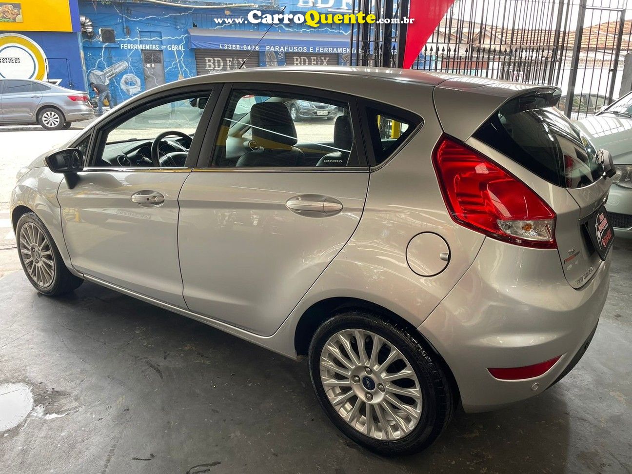 FORD FIESTA 1.6 TITANIUM HATCH 16V - Loja