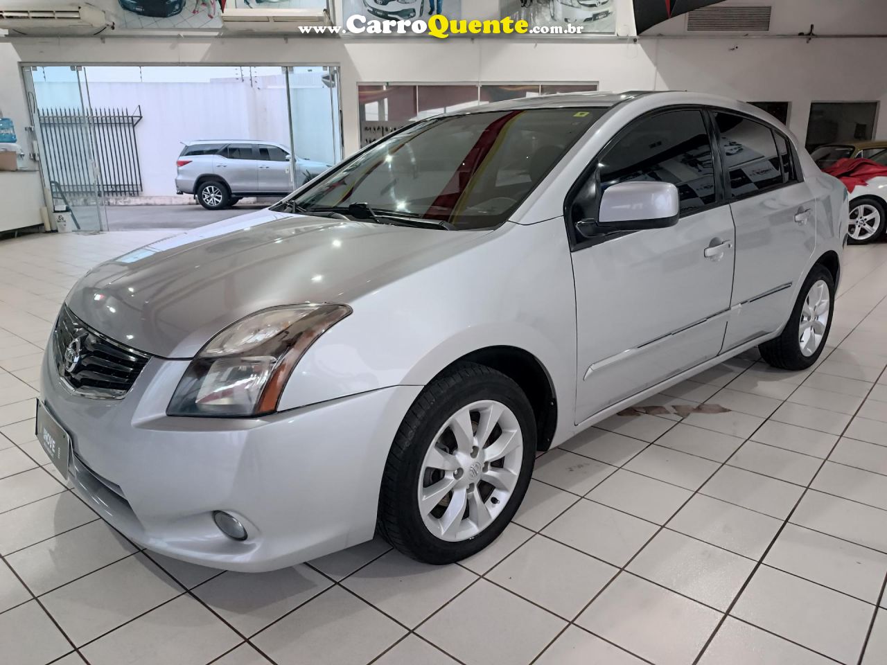 NISSAN   SENTRA S 2.0 2.0 FLEX FUEL 16V AUT.   PRATA 2013 2.0 FLEX - Loja