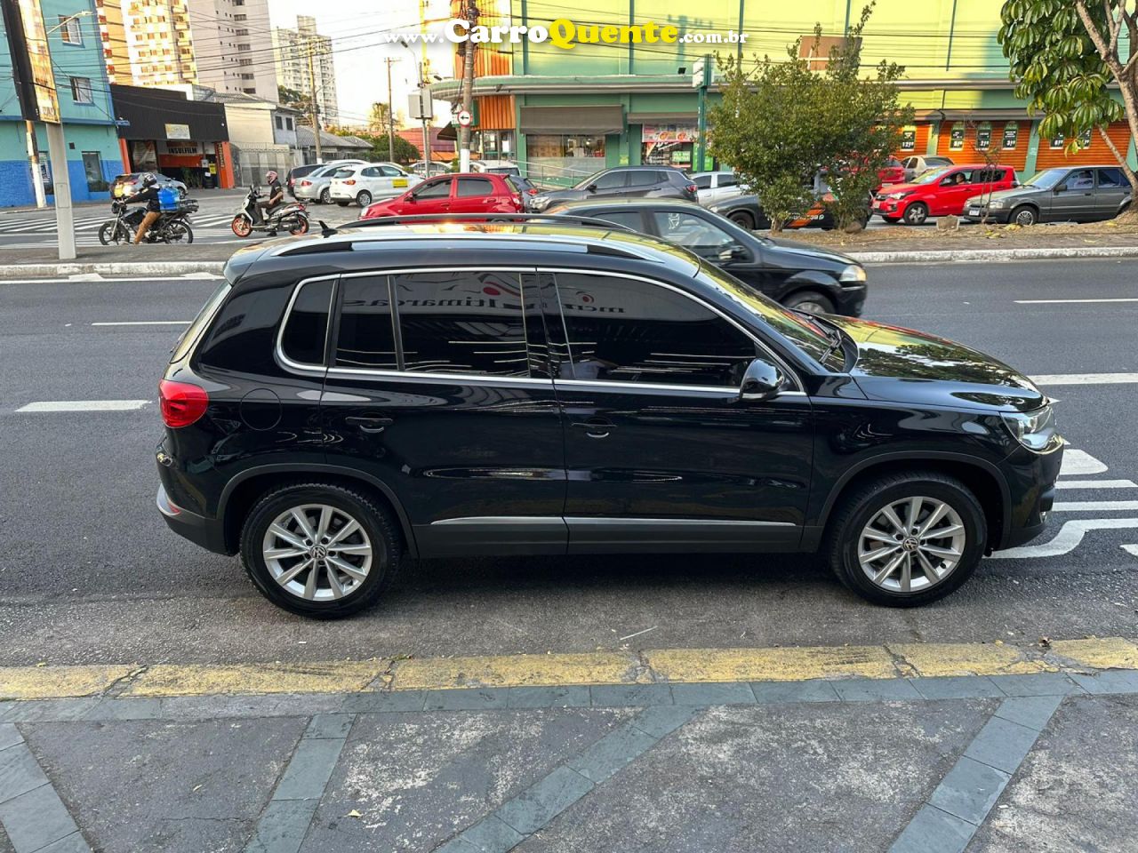 VOLKSWAGEN   TIGUAN 2.0 TSI 16V 200CV TIPTRONIC 5P   PRETO 2014 2.0 GASOLINA - Loja