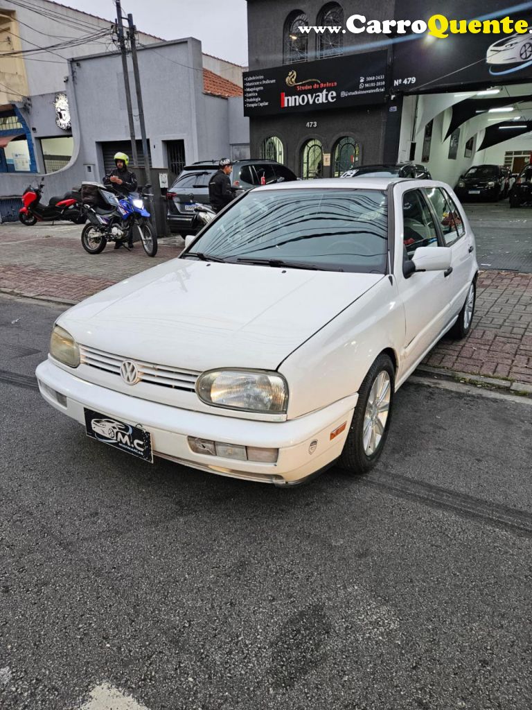 VOLKSWAGEN   GOLF GL 1.8 2.0I 4P   BRANCO 1996 1.8 GASOLINA - Loja