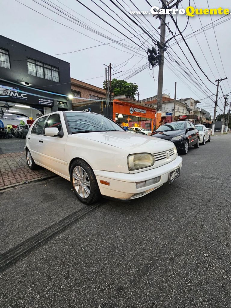 VOLKSWAGEN   GOLF GL 1.8 2.0I 4P   BRANCO 1996 1.8 GASOLINA - Loja