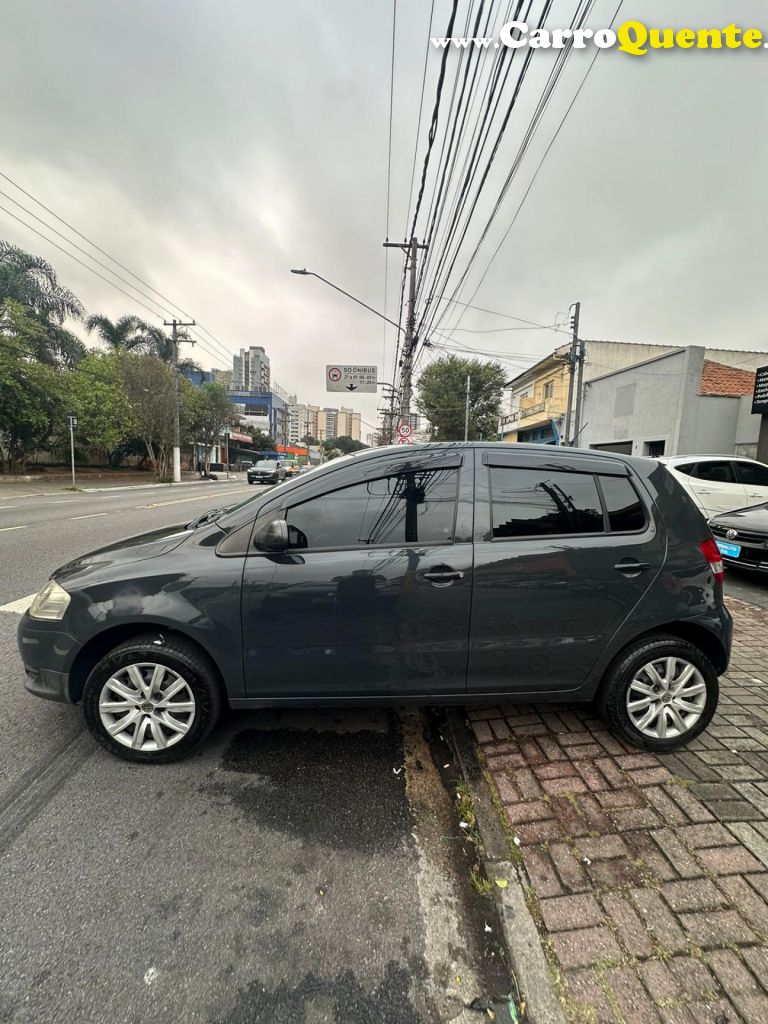 VOLKSWAGEN   FOX CITY 1.0 MI 1.0MI TOTAL FLEX 8V 5P   CINZA 2009 1.0 FLEX - Loja