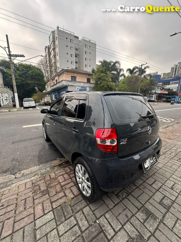 VOLKSWAGEN   FOX CITY 1.0 MI 1.0MI TOTAL FLEX 8V 5P   CINZA 2009 1.0 FLEX - Loja