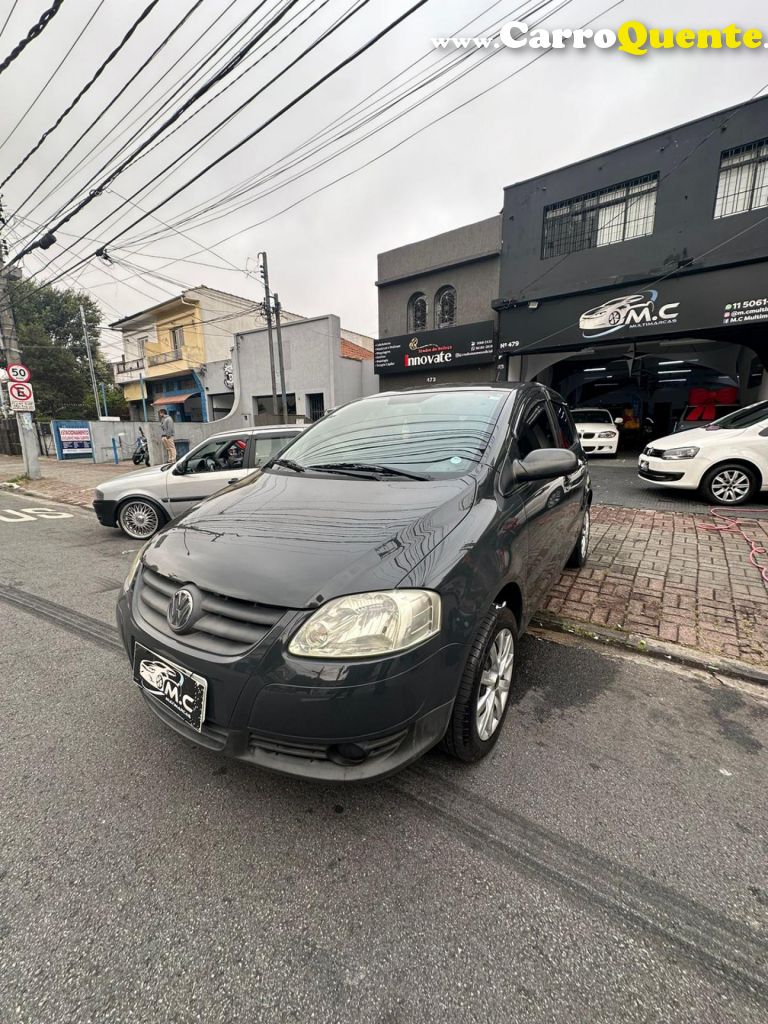 VOLKSWAGEN   FOX CITY 1.0 MI 1.0MI TOTAL FLEX 8V 5P   CINZA 2009 1.0 FLEX - Loja