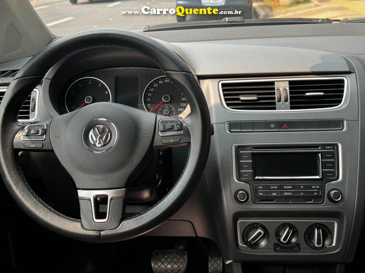 VOLKSWAGEN FOX 1.6 MI 8V - Loja