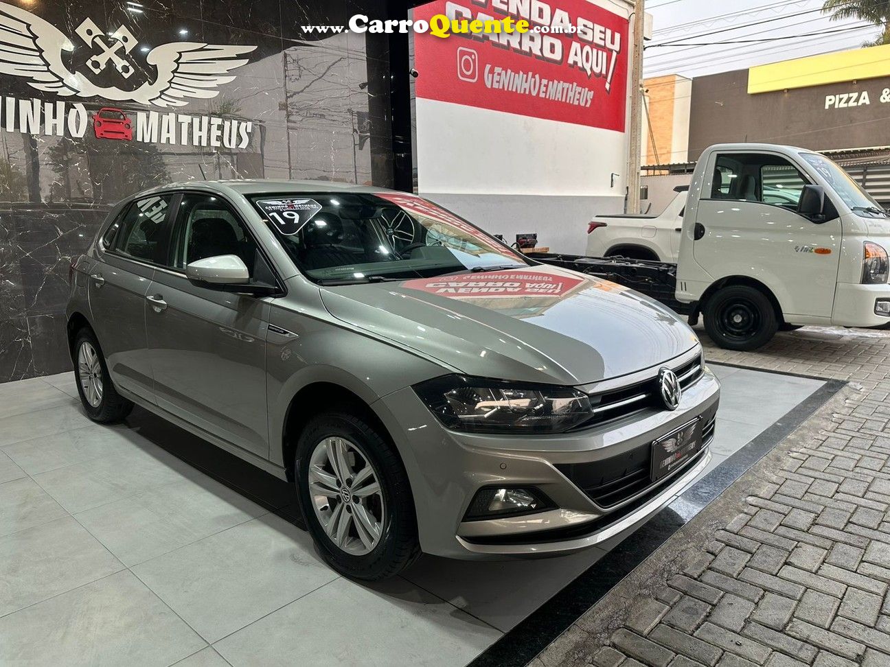 VOLKSWAGEN POLO 1.0 200 TSI COMFORTLINE - Loja