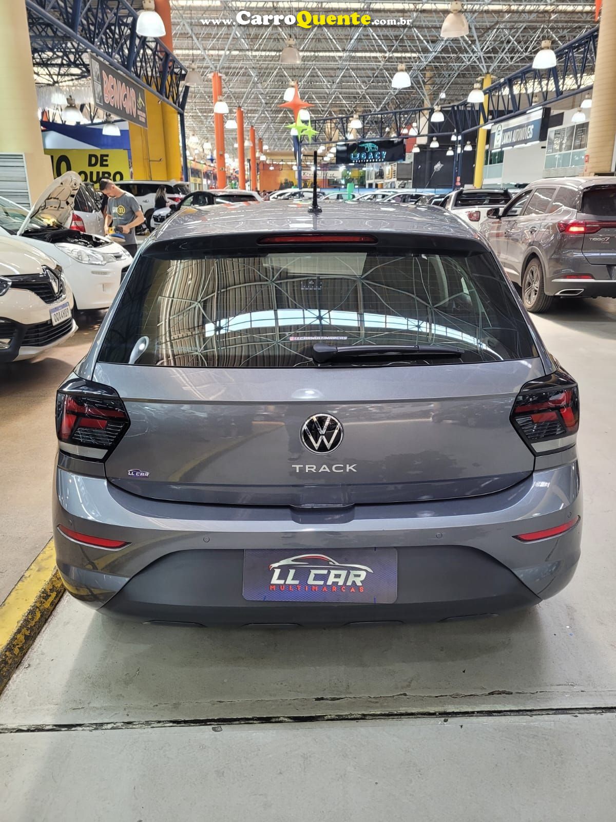 VOLKSWAGEN POLO 1.0 MPI TRACK 13.000KM - Loja