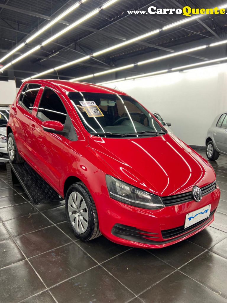 VOLKSWAGEN   FOX TRENDLINE 1.0 FLEX 8V 5P   VERMELHO 2015 1.0 FLEX - Loja