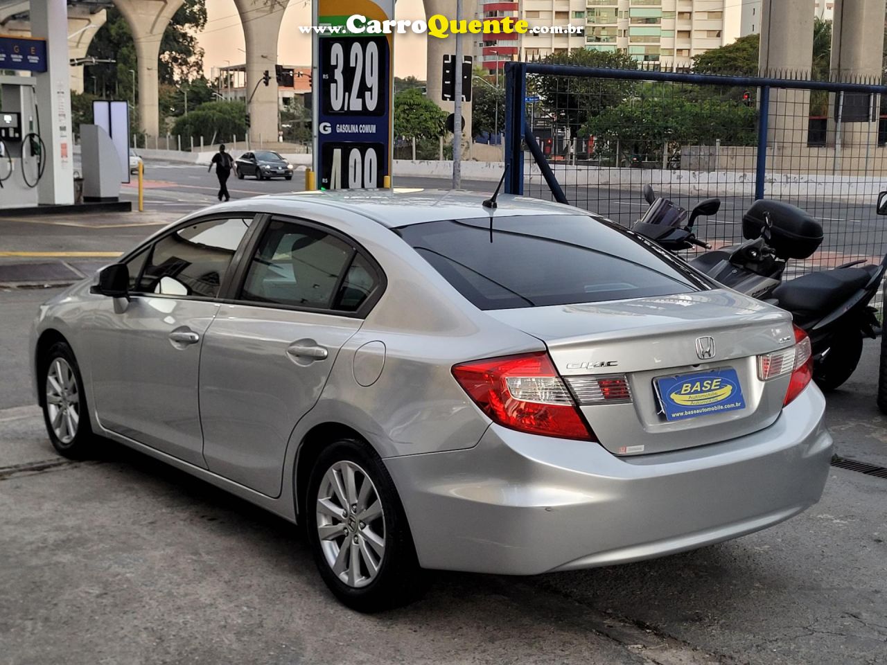 HONDA   CIVIC SEDAN LXS 1.81.8 FLEX 16V AUT. 4P   PRATA 2013 1.8 16V FLEX - Loja