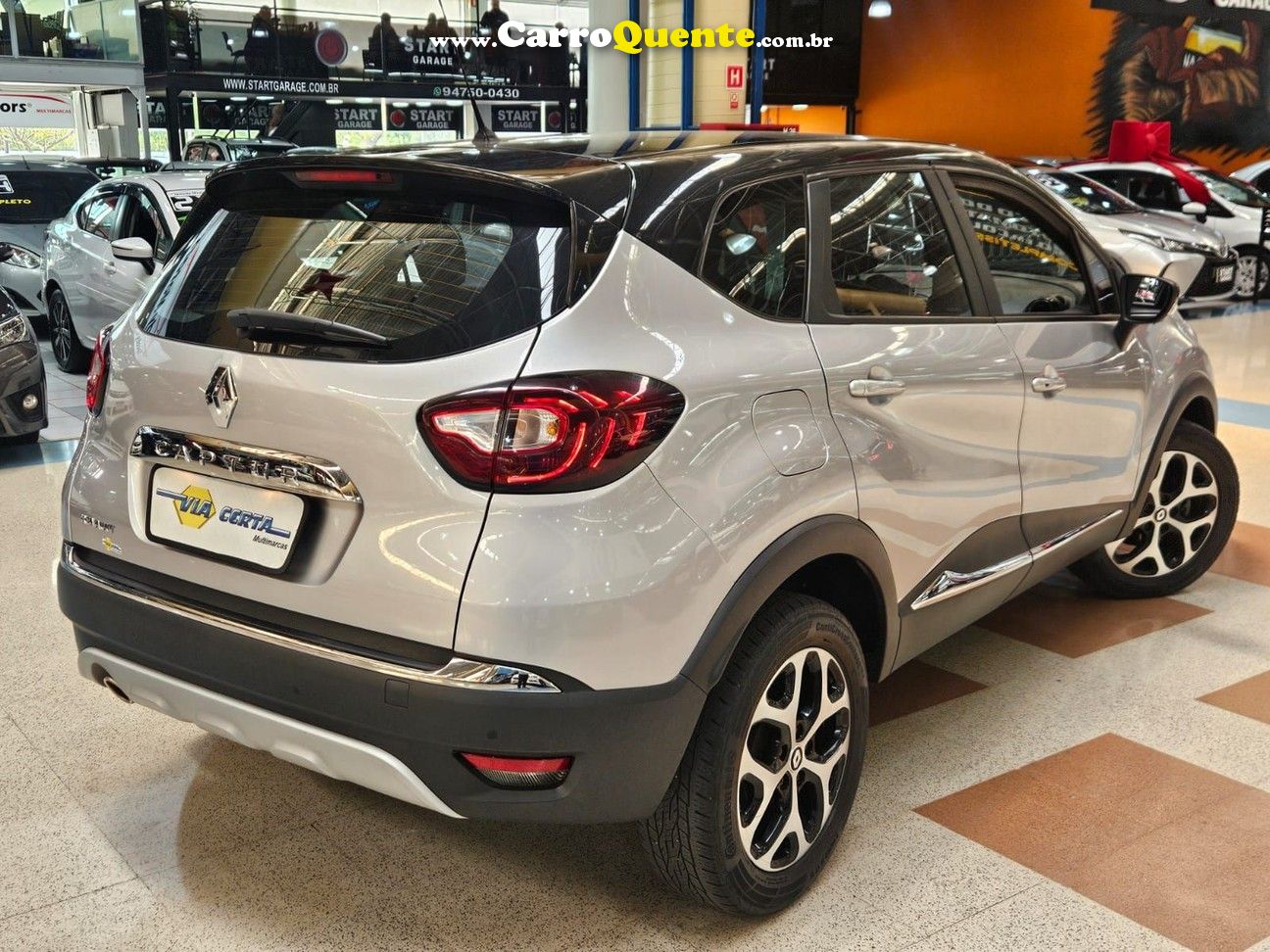 RENAULT CAPTUR  INTENSE CVT * C/ BANCOS EM COURO * - Loja