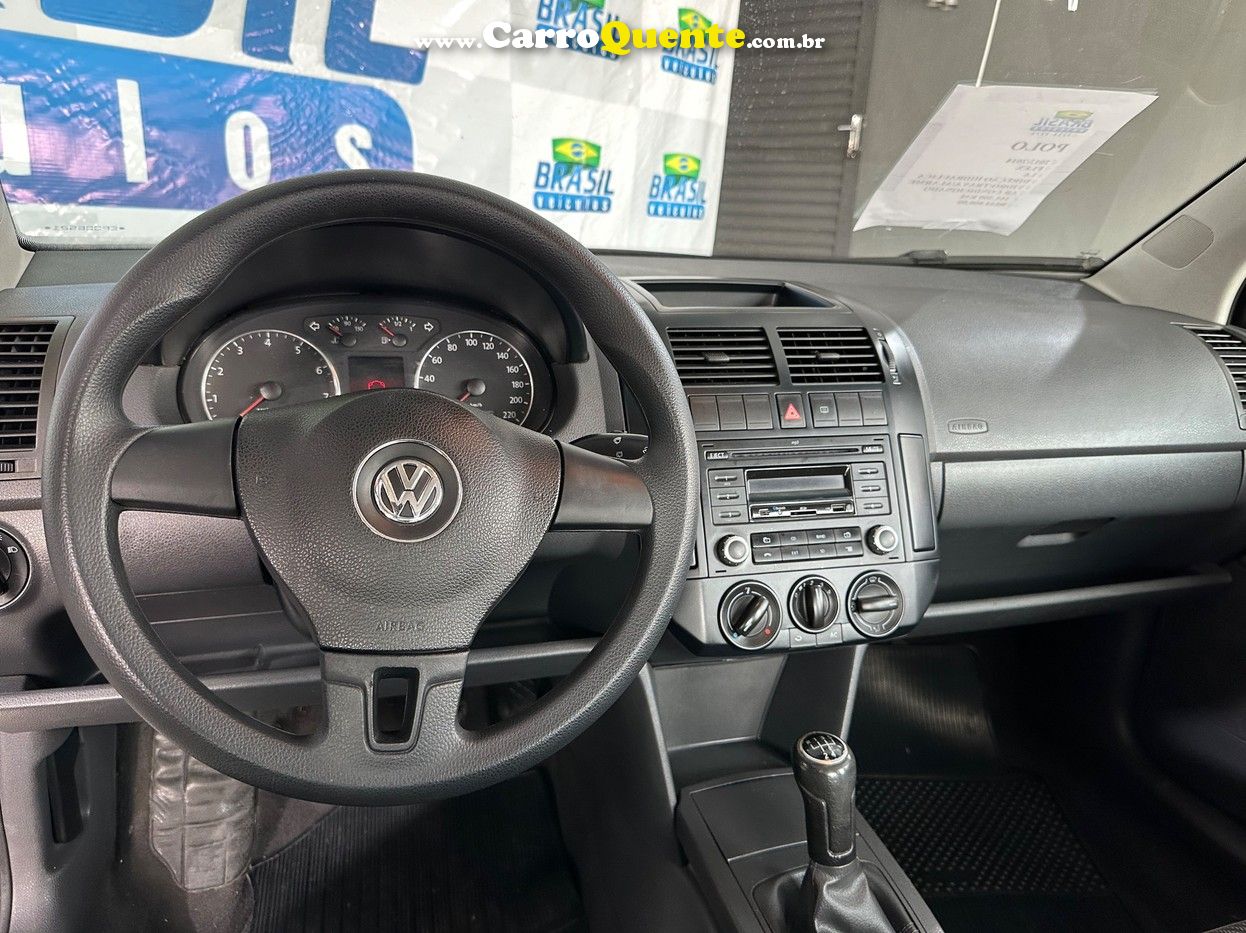 VOLKSWAGEN POLO - Loja