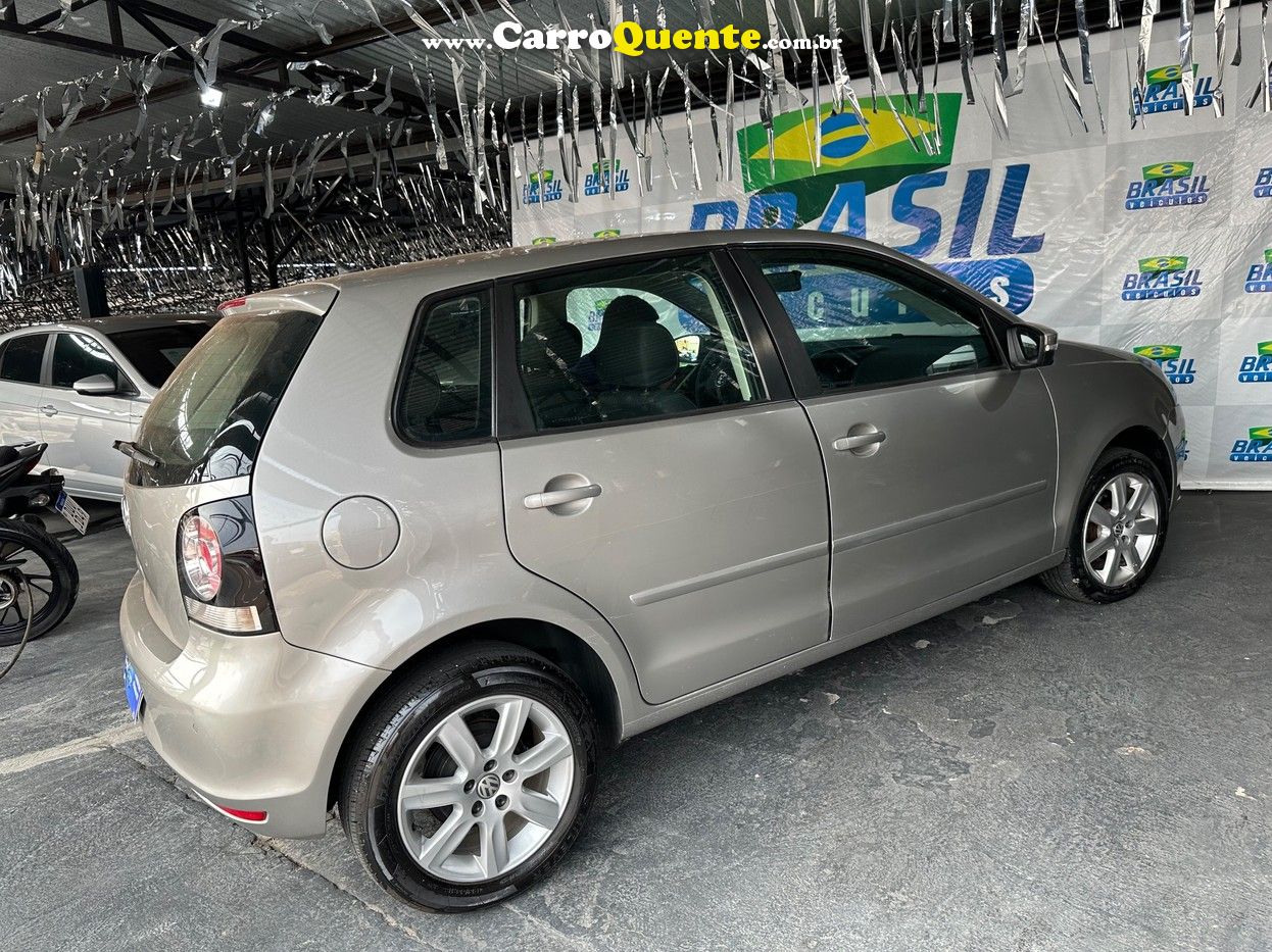 VOLKSWAGEN POLO - Loja