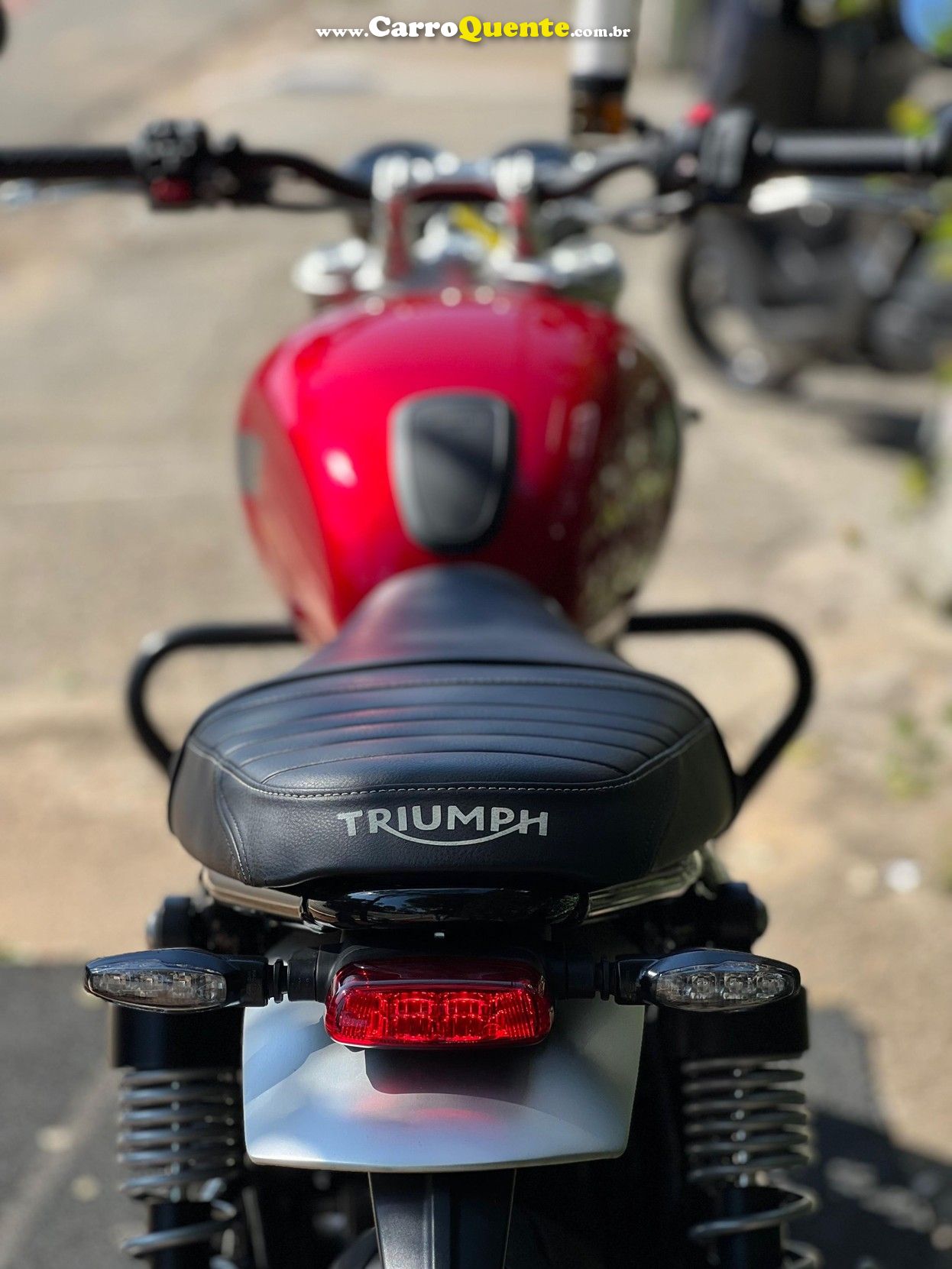 TRIUMPH SPEED TWIN   - Loja