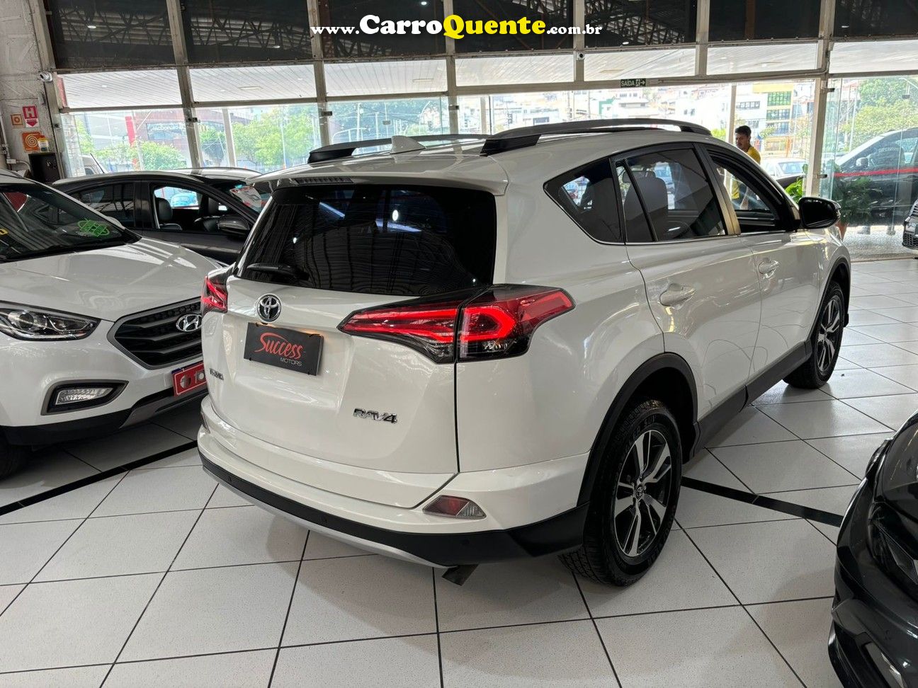 Toyota RAV4 2.0 Top 4x2 4p Automático C/ Teto Solar Só 77.000 Km - Loja