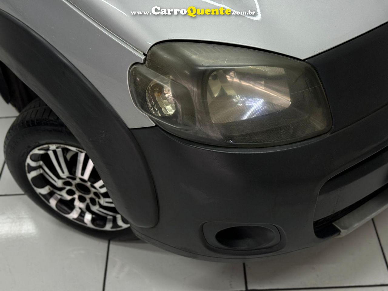 FIAT   UNO WAY CELEB. 1.4 EVO FIRE FLEX 8V 5P   PRATA 2011 1.4 FLEX - Loja