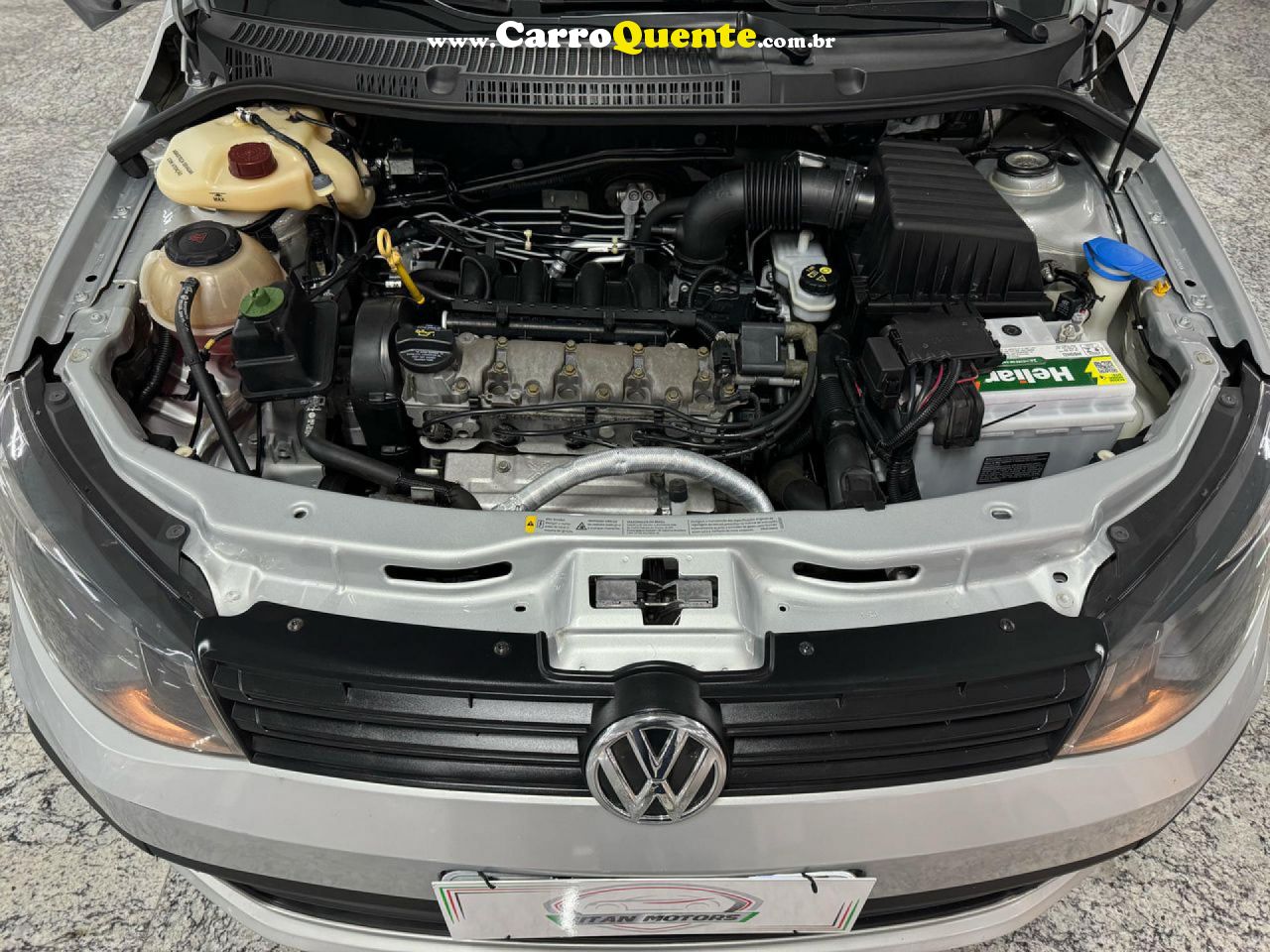 VOLKSWAGEN   VOYAGE TRENDLINE 1.6 T.FLEX 8V 4P   PRATA 2018 1.6 GASOLINA - Loja