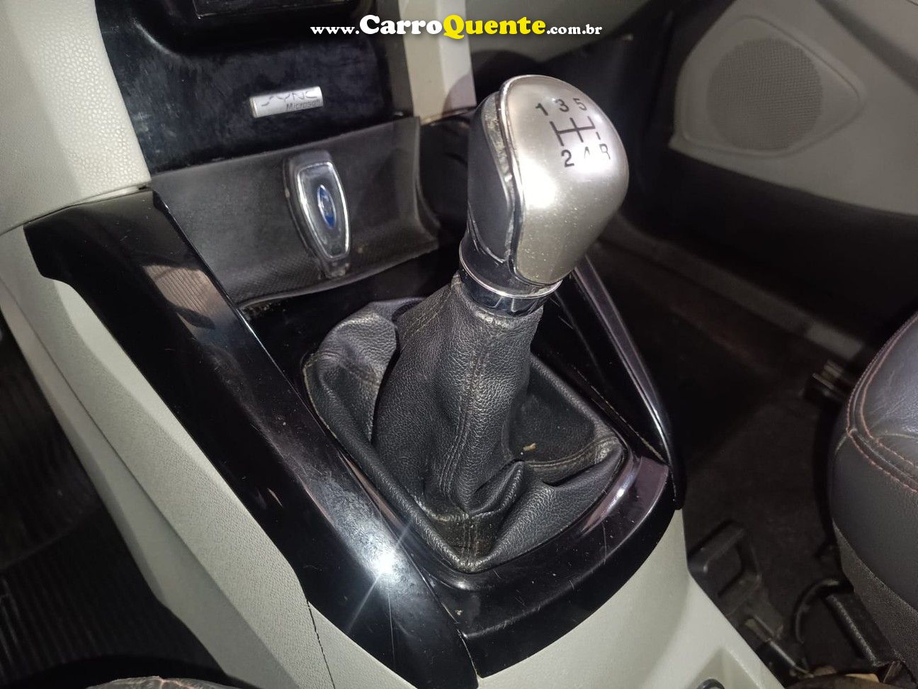 FORD ECOSPORT 2.0 TITANIUM 16V - Loja