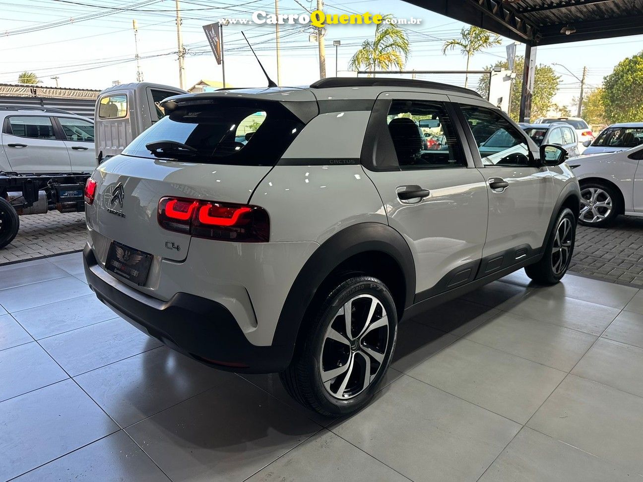 CITROEN C4 CACTUS 1.6 VTI 120 FEEL - Loja