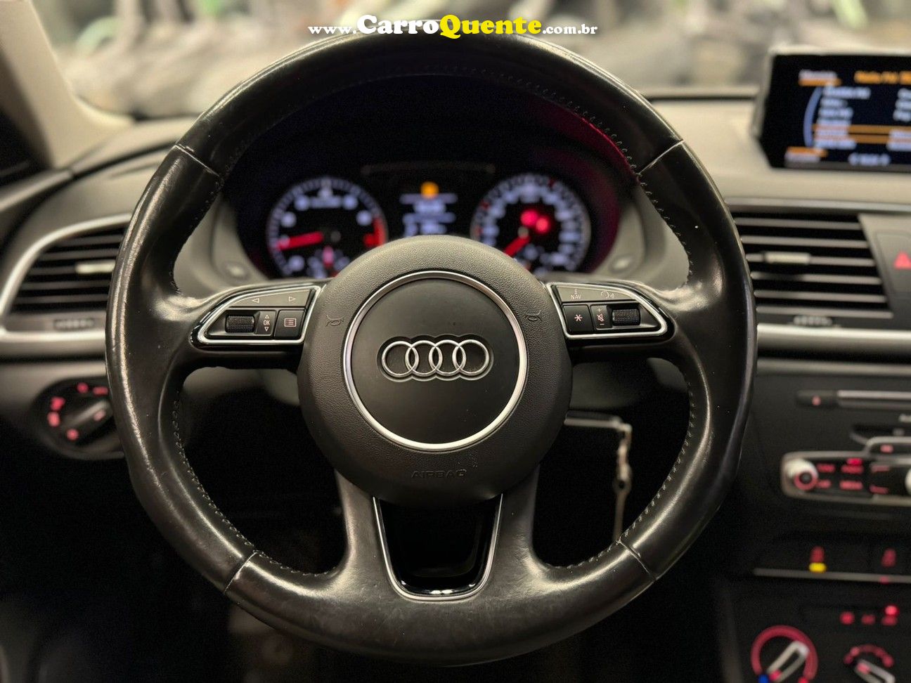 AUDI Q3 1.4 TFSI ATTRACTION - Loja