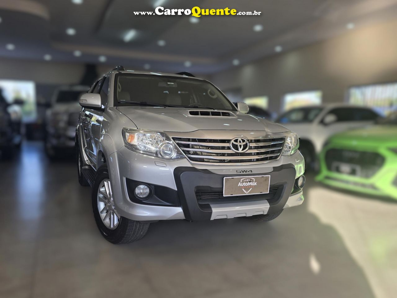 TOYOTA   HILUX SW4 SR D4-D 4X4 3.0 TDI DIES. AUT   PRATA 2013 3.0 DIESEL - Loja