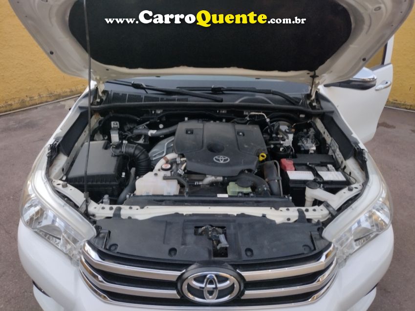 Toyota HILUX 2.8 POWER PACK 4X4 CD 16V DIESEL 4P MANUAL - Loja