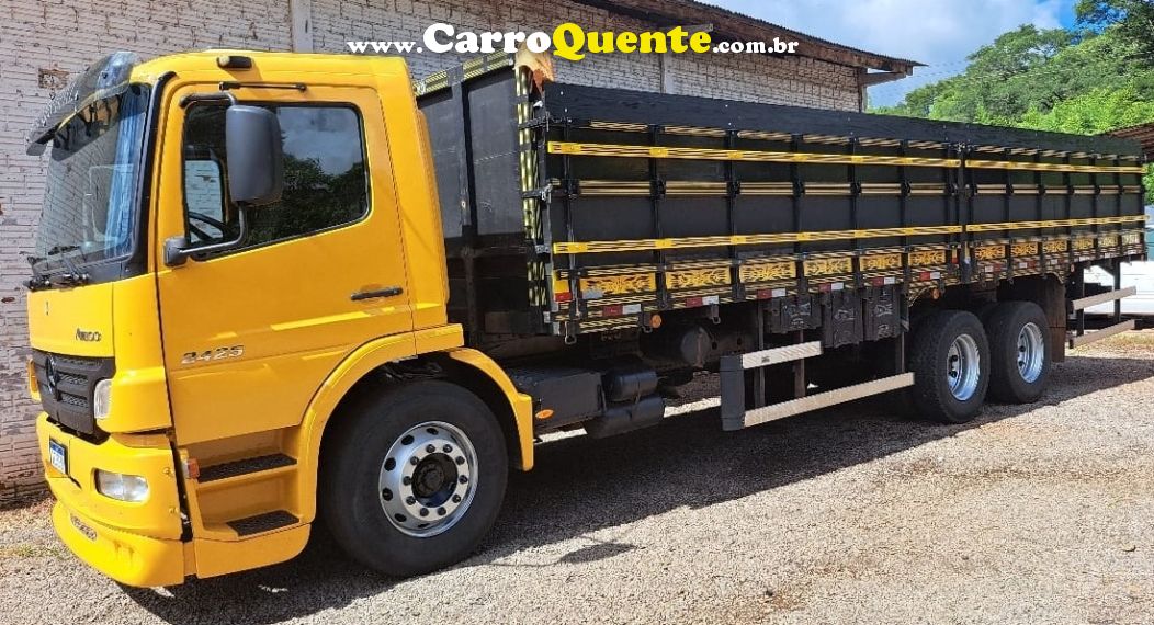 Mercedes-Benz Atego Atego 2425 3-Eixos 2p - Loja