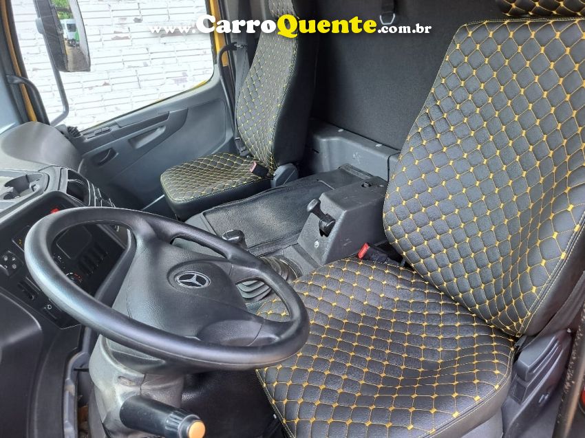 Mercedes-Benz Atego Atego 2425 3-Eixos 2p - Loja