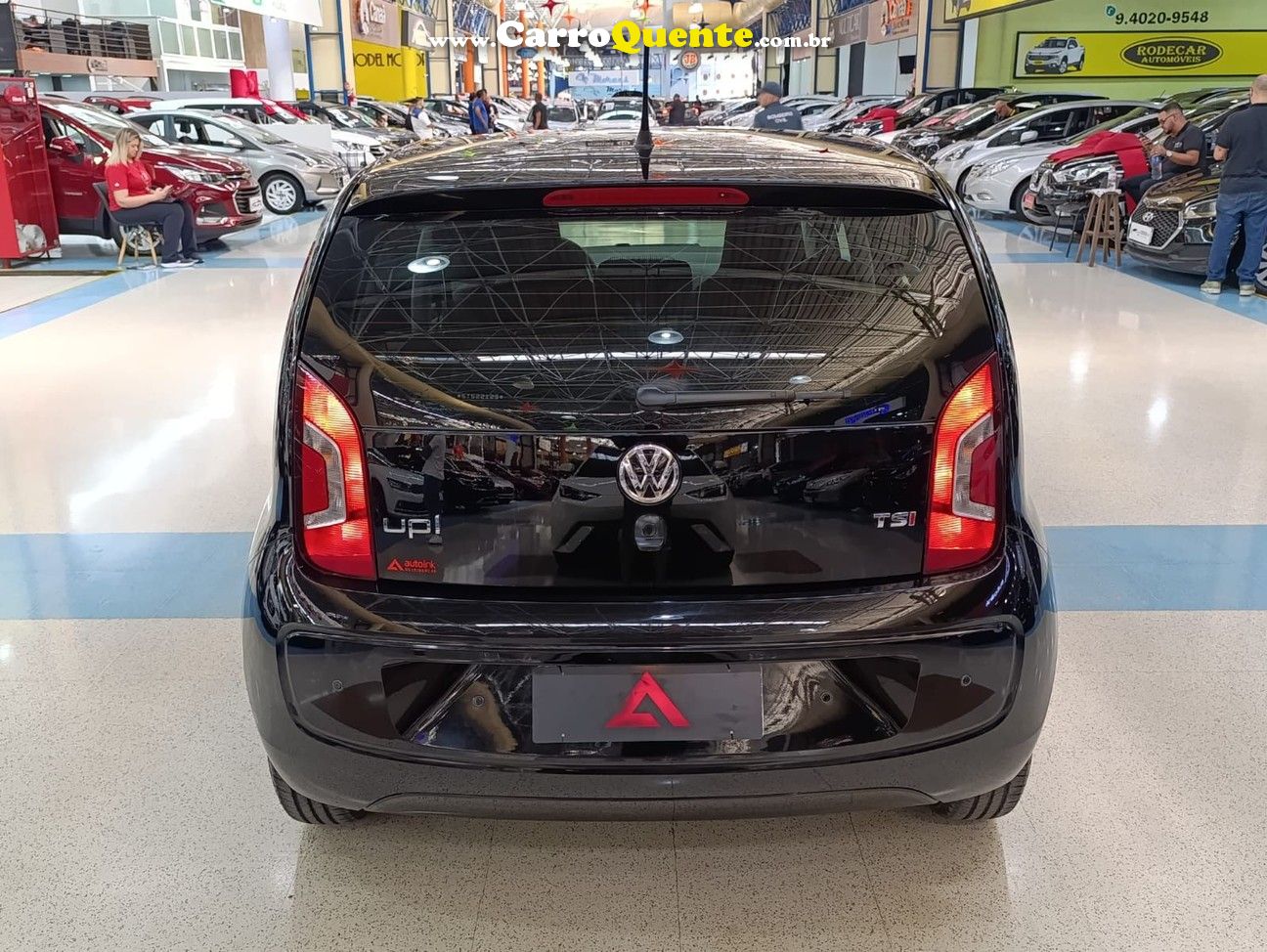 VOLKSWAGEN UP 1.0 TSI MOVE UP 12V - Loja