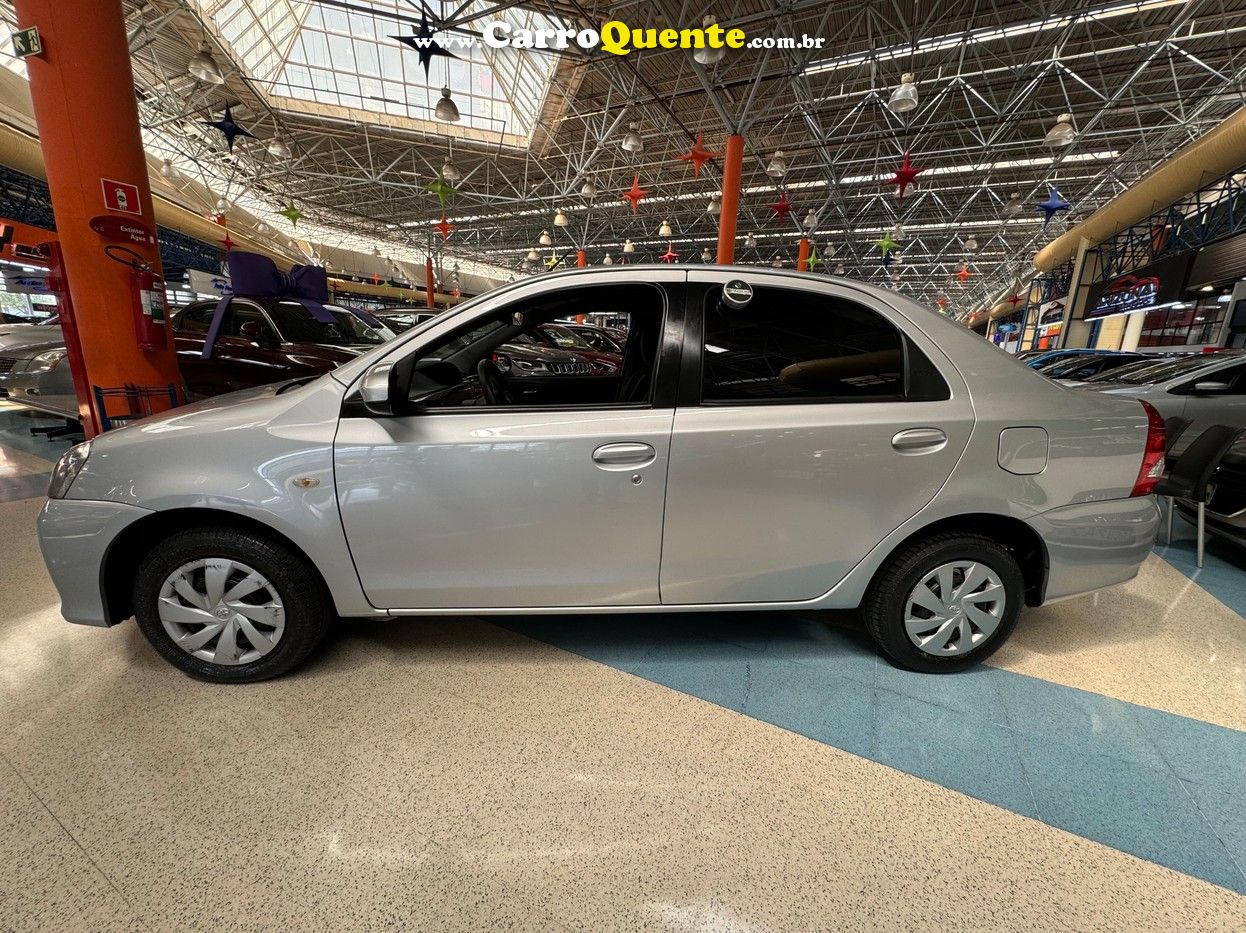 TOYOTA ETIOS 1.5 XS SEDAN 16V - Loja