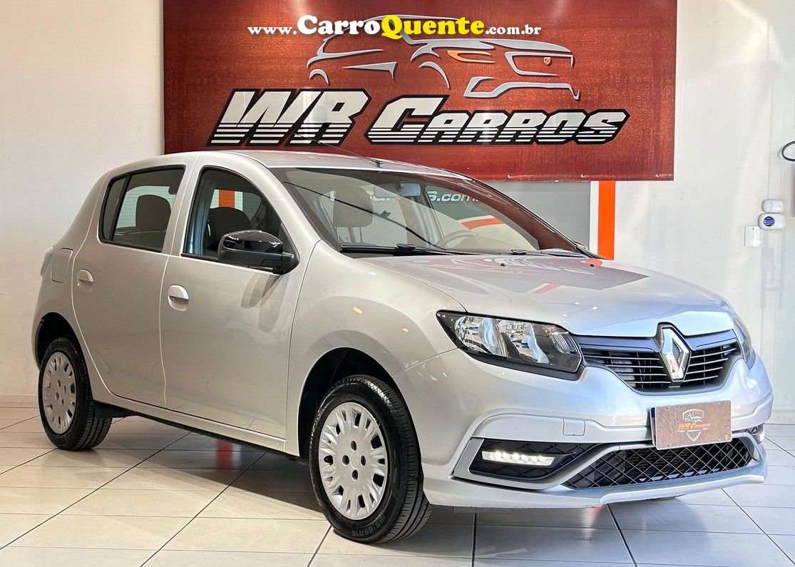 RENAULT SANDERO - Loja