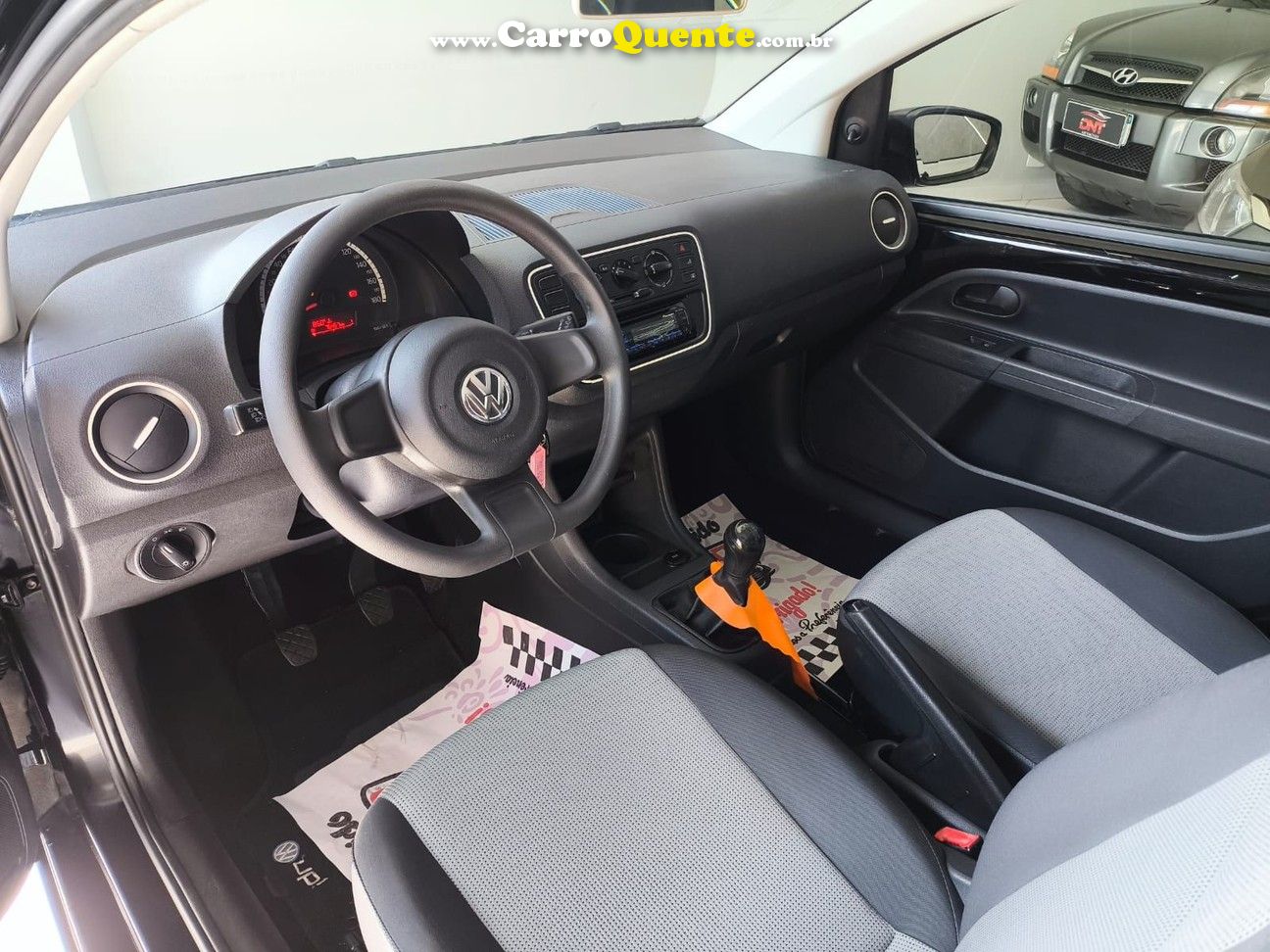 VOLKSWAGEN UP 1.0 MPI TAKE UP 12V - Loja