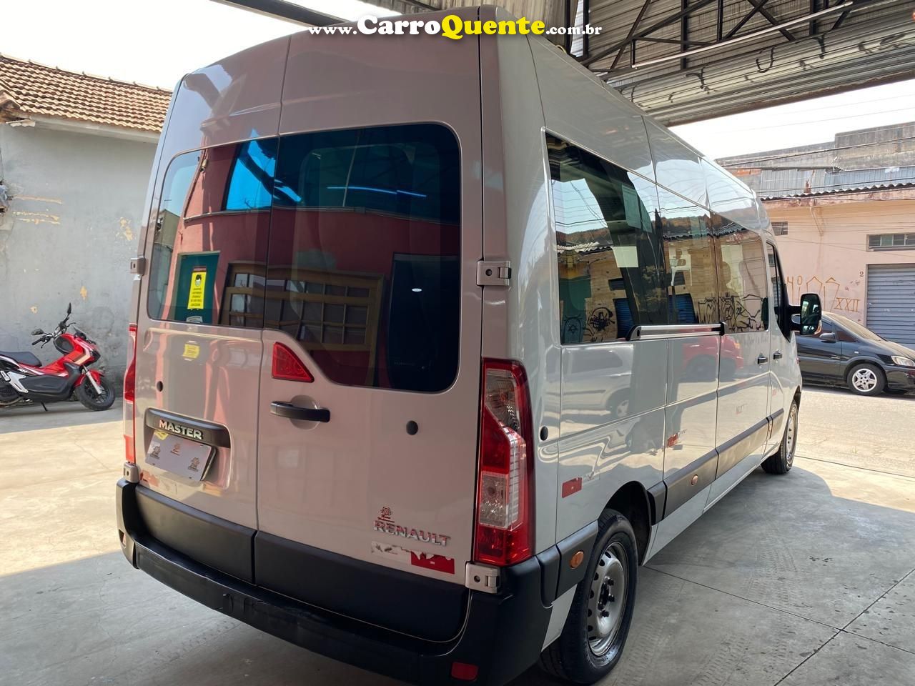 RENAULT MASTER 2.3 DCI MINIBUS EXECUTIVE 16L L3H2 2019 - Loja