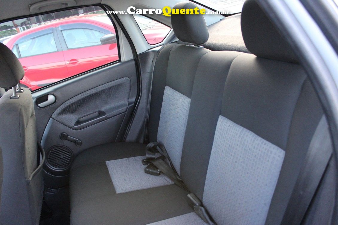 FORD FIESTA 1.6 ROCAM SEDAN 8V - Loja