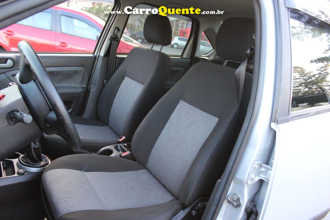 FORD FIESTA 1.6 ROCAM SEDAN 8V - Loja