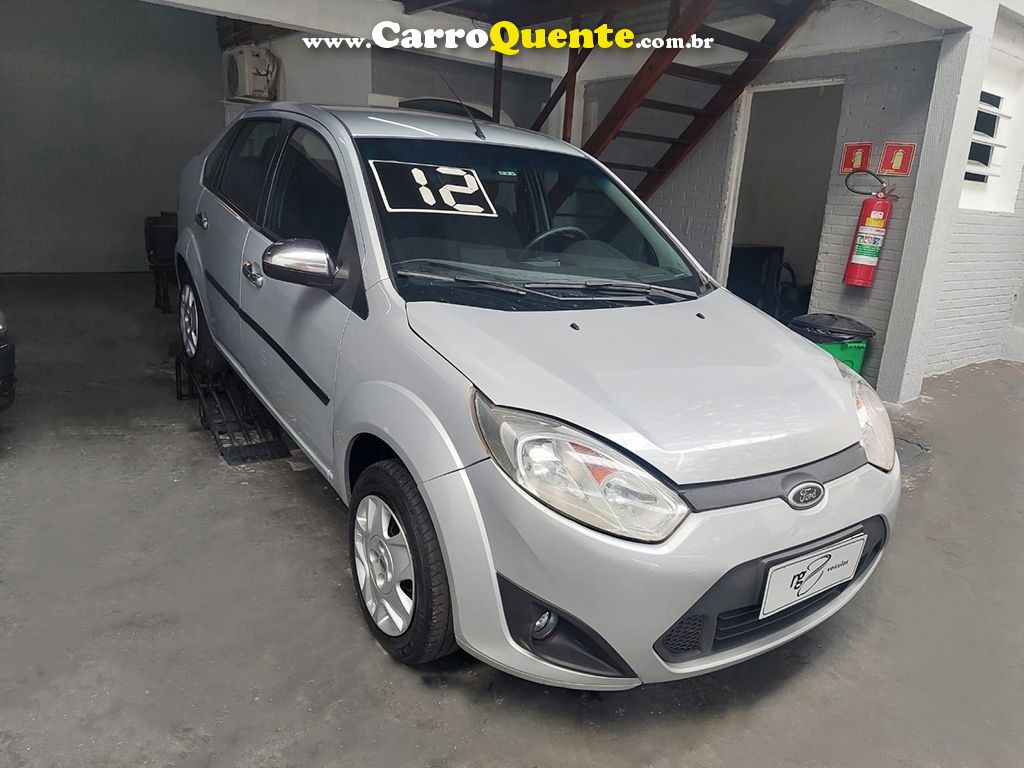 FORD FIESTA 1.6 MPI SEDAN 8V - Loja