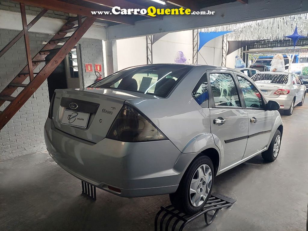 FORD FIESTA 1.6 MPI SEDAN 8V - Loja