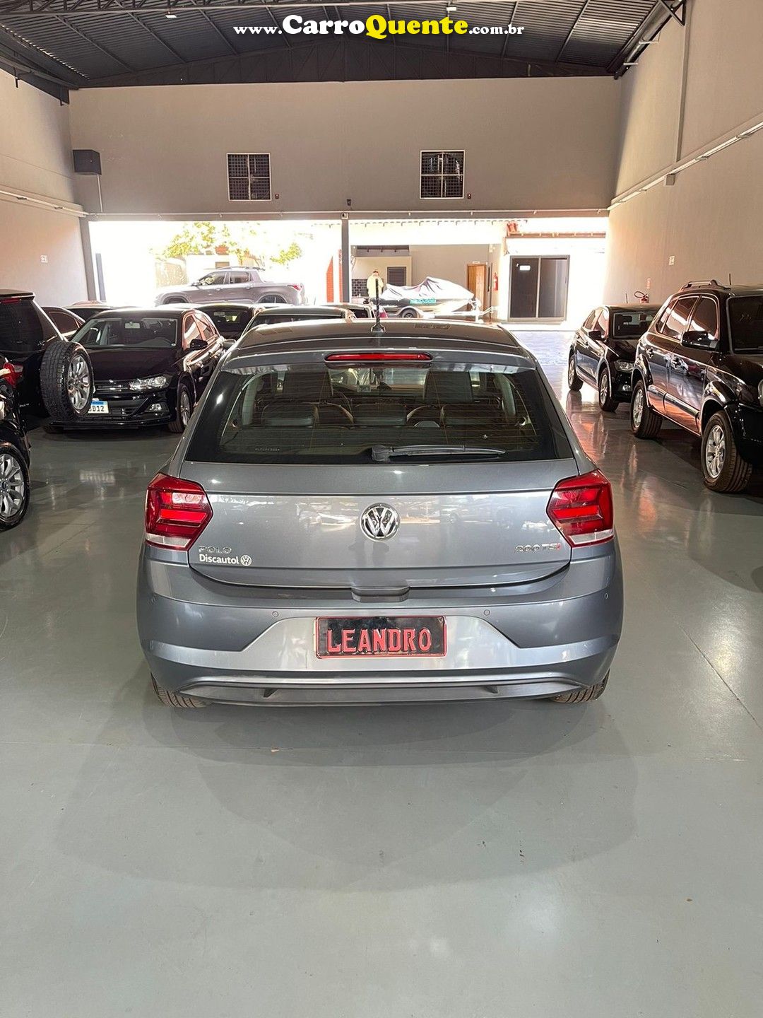 VOLKSWAGEN POLO 1.0 200 TSI COMFORTLINE - Loja