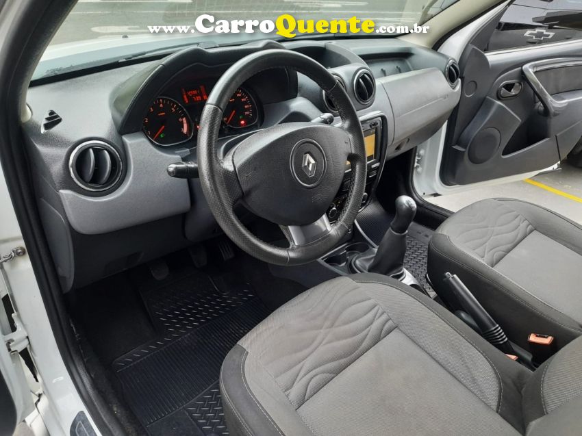 Renault DUSTER 1.6 TECH ROAD 4X2 16V FLEX 4P MANUAL - Loja