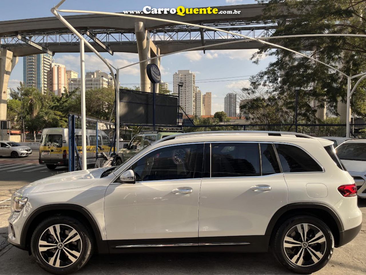 MERCEDES-BENZ   GLB 200 ADVANCE 1.3 TB 16V AUT.   BRANCO 2022 1.3 GASOLINA - Loja