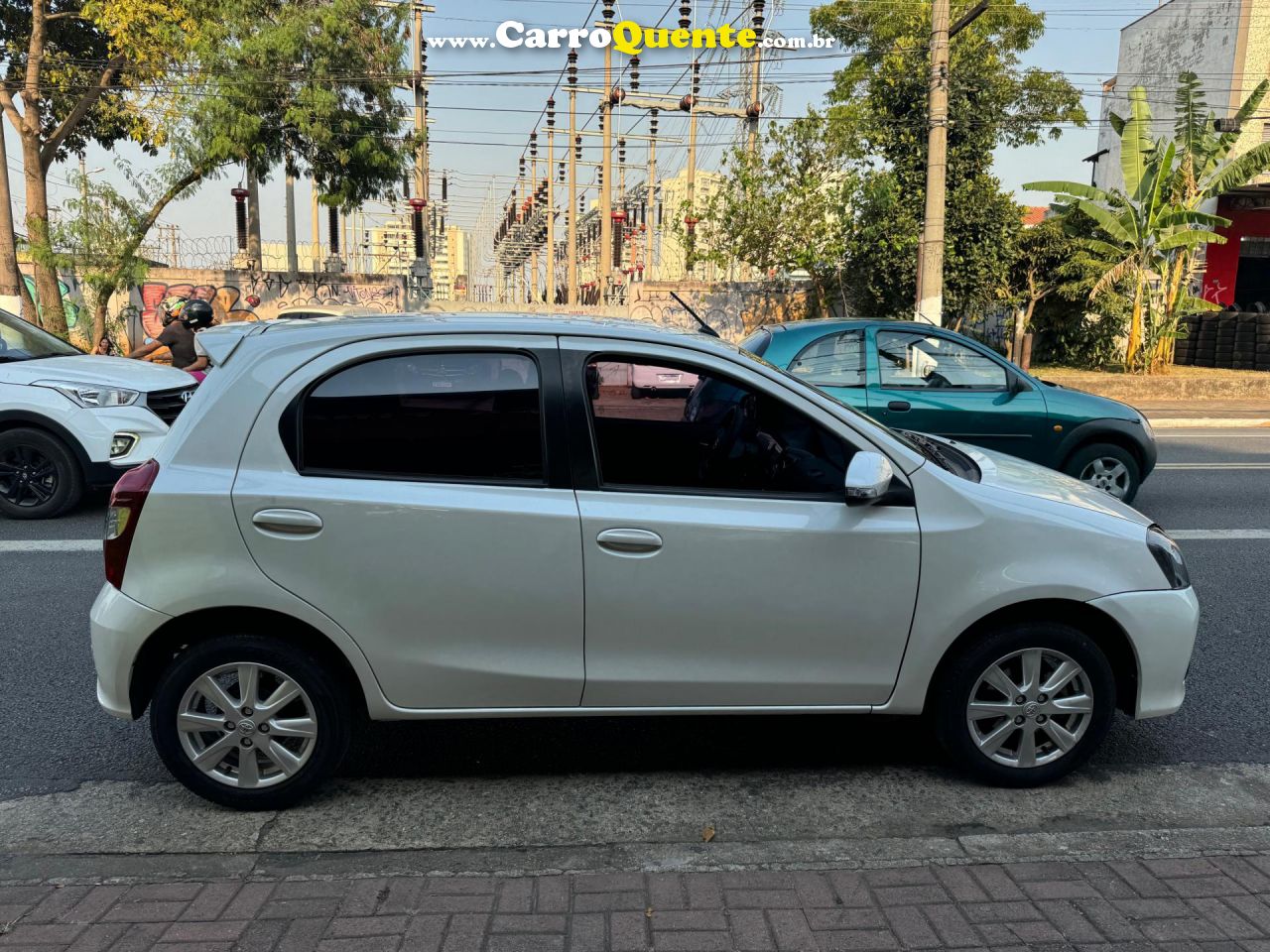 TOYOTA   ETIOS X PLUS 1.5 FLEX 16V 5P AUT.   BRANCO 2019 1.5 FLEX - Loja