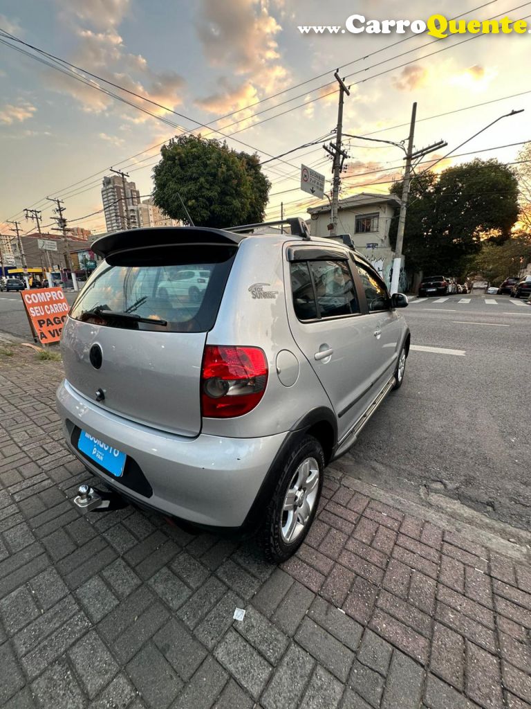 VOLKSWAGEN   FOX SUNRISE 1.0 MI TOTAL FLEX 8V 5P   PRATA 2010 1.0 FLEX - Loja