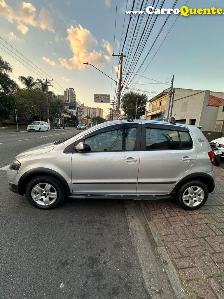 VOLKSWAGEN   FOX SUNRISE 1.0 MI TOTAL FLEX 8V 5P   PRATA 2010 1.0 FLEX - Loja